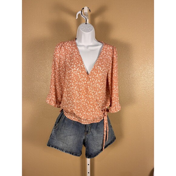 Women’s Free People Frayed Sweater Universal Threads Shorts Peach Floral Print - Picture 2 of 10